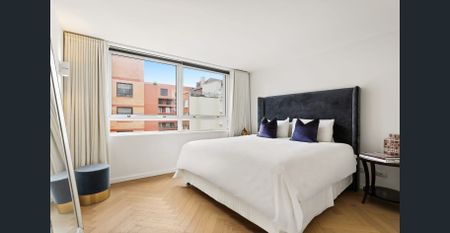 Split-Level Two Bedroom Apartment in Elizabeth Bay - Photo 4