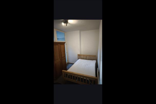 Room in a Shared House, Cross Street, LS15 - Photo 1