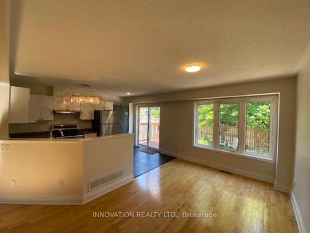 For Lease - 11 Cedar Park Street, Carlington - Central Park, Ontario - Photo 4