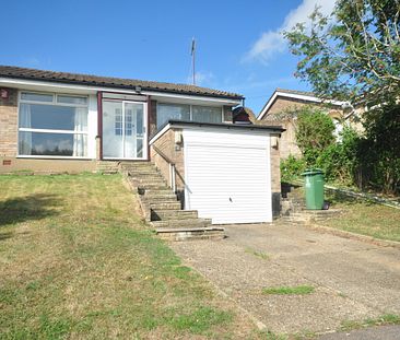 3 bedroom semi-detached bungalow to rent - Photo 3