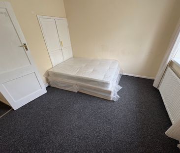 Greenhill Gardens, Northolt - Photo 1