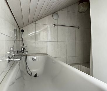 2.5-Zimmer-Dachwohnung im Loftstil zu vermieten - Photo 3