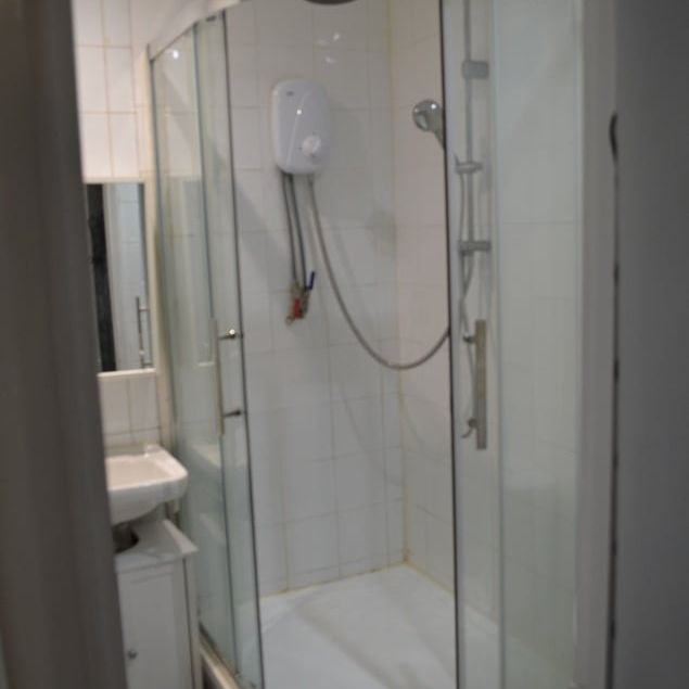 Studio Flat, Blandford Road, BR3 - Photo 1