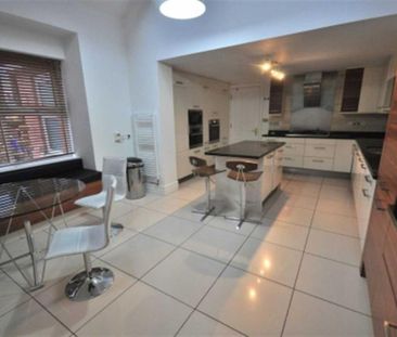 6 bedroom semi-detached house to rent - Photo 3