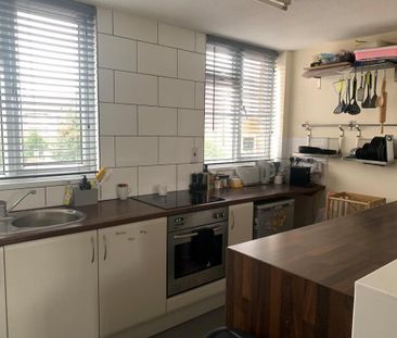 4 bedroom terraced house to rent - Photo 5