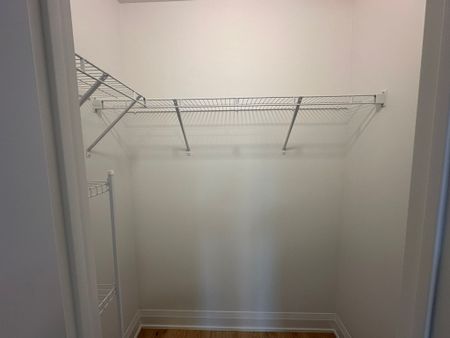 For Lease - 3250 Carding Mill Trail Unit# 421, Oakville, Ontario - Photo 4