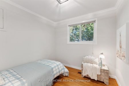 Detached Home For Lease | E8147304 - Photo 2