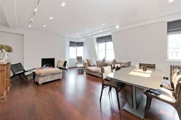 A charming two bedroom flat with direct lift access. - Photo 1
