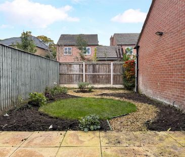 3 bedroom end of terrace house to rent - Photo 2