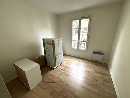 Location appartement 2 pièces, 48.00m², Le Plessis-Robinson - Photo 2