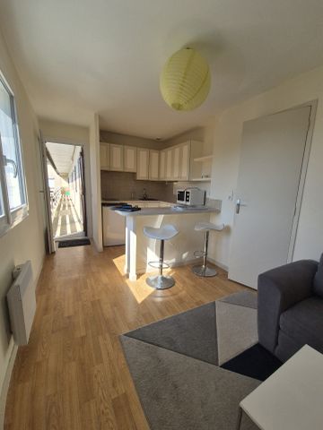 Location Appartement 1 pièce 26m² SABLE SUR SARTHE 72300 - Photo 3