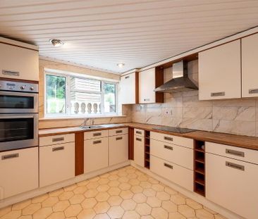 13 Woodland Crescent, Killyleagh, Downpatrick, BT30 9SN - Photo 4