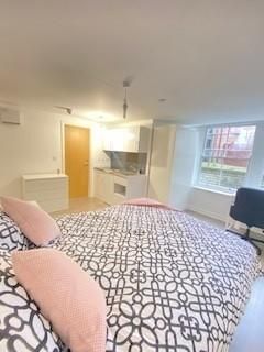 Studio to rent - Photo 5