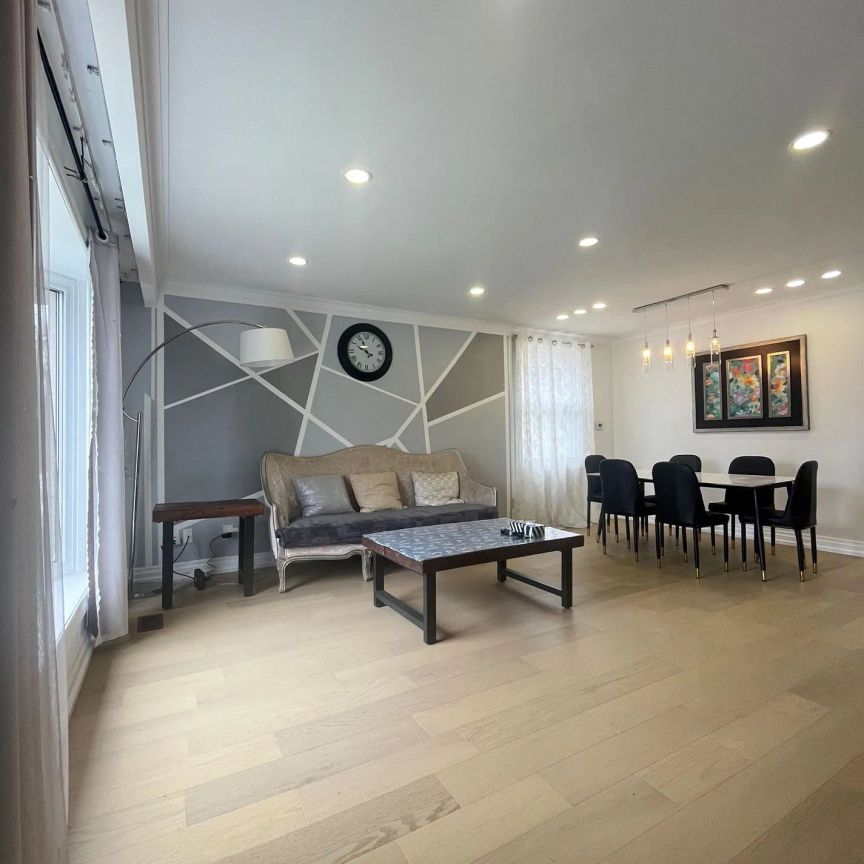 Detached Home For Lease | N9236747 - Photo 1