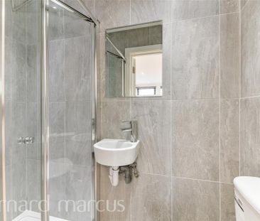 Spencer Road, East Molesey - Photo 6