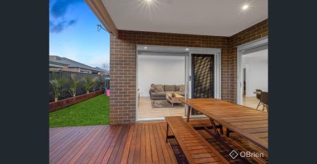 A Slice of Paradise on Bazadaise! - Photo 2