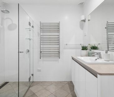 Furnished - 4 Bedroom Home with Large Level Yard & Ample Secure Par... - Photo 6