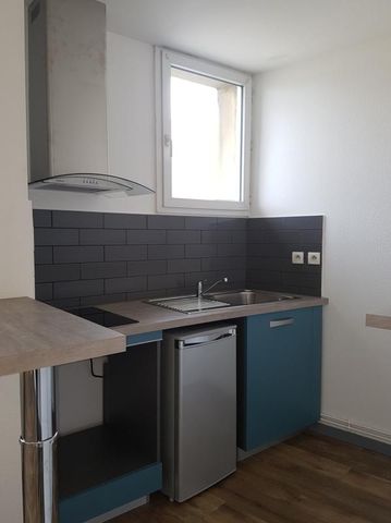 Location Appartement 2 pièces 40m² AIRE SUR L ADOUR 40800 - Photo 2