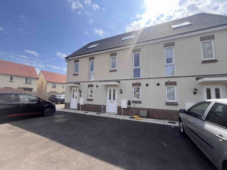 3 bedroom terraced house to rent - Photo 5