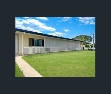 2/418 Murphy Street, Frenchville, Qld 4701 - Photo 5