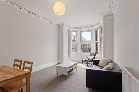 3 bedroom flat to rent - Photo 4