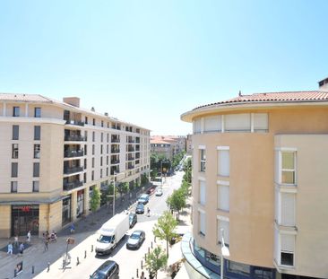 A LOUER - AIX EN PROVENCE - BEAU T2 ALLEES PROVENCALES + PK - Photo 1