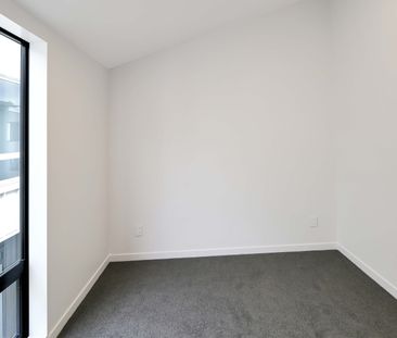 Architecturally Designed Three-Bedroom Townhouse – Karori - Photo 2