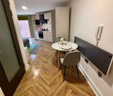 Studio Flat, Oldham Street, L1 - Photo 2