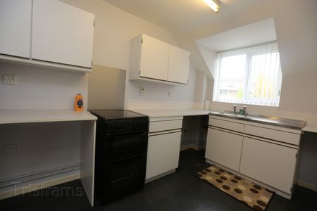 1 bed Maisonette for Rent - Photo 2