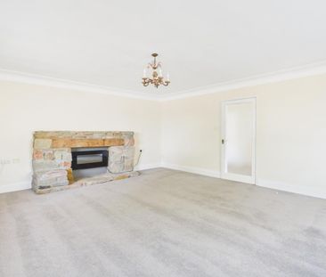 3 bedroom detached bungalow to rent - Photo 6