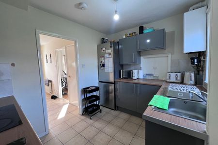 Eastfields - Photo 4