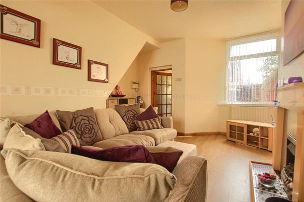 2 bed end of terrace house to rent in Wicklow Street, Middlesbrough, TS1 - Photo 1