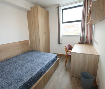 Flat to rent on - Photo 6