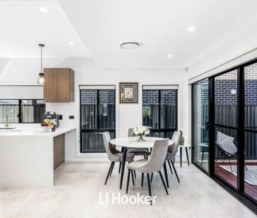 Stunning Family Home - Great Location! - Photo 5