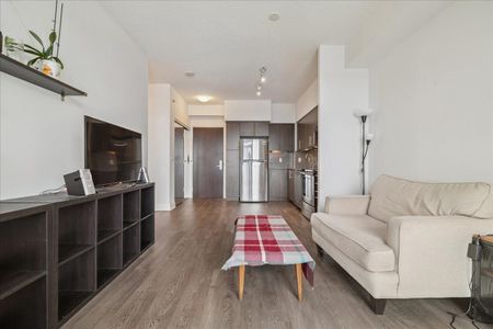 For Lease - 65 SPEERS Road Unit# 1902, Oakville, Ontario - Photo 3