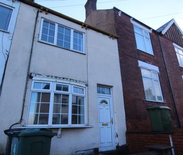2 bedroom terraced house to rent - Photo 4