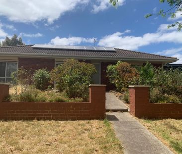 36 Bradman Drive, Meadow Heights - Photo 3