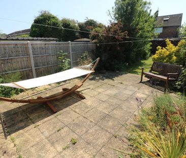 3 bedroom semi-detached house to rent - Photo 3