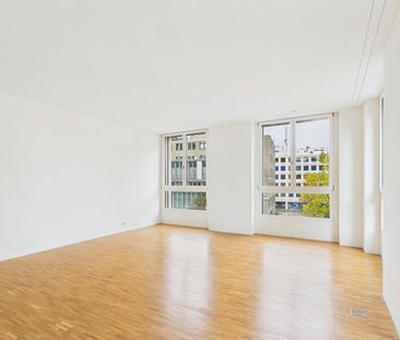 Helle 4.5-Zimmer-Wohnung an attraktiver Lage in Zürich-Altstetten - Photo 1