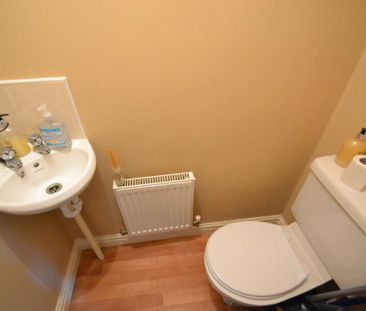 3 bedroom terraced house to rent - Photo 5