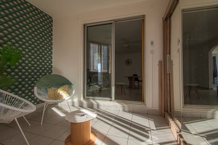 Location Appartement 4 pièces 82m² ST DENIS 97400 - Photo 5