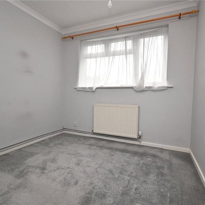 2 bedroom ground floor flat to rent - Photo 1