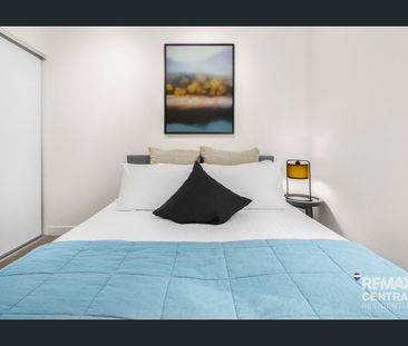 Fully Furnished Apartment with Leafy Outlook in the Heart of South Brisbane - Photo 5