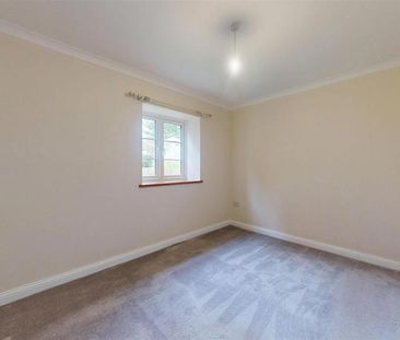 2 bedroom detached bungalow to rent - Photo 3
