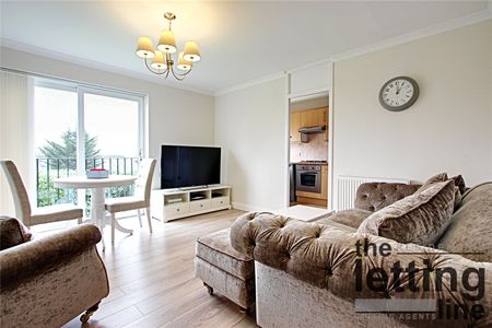 Fiona Court, The Ridgeway, Enfield, EN2 8PR - Photo 5