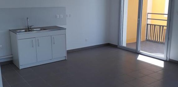 Appartement - T3 - BELLEVILLE EN BEAUJOLAIS - Photo 2