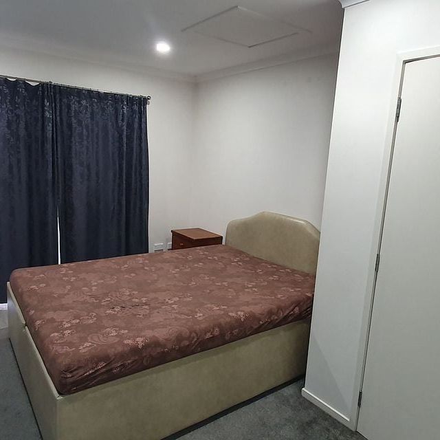 Partly furnished studio apartment for rent - Photo 1