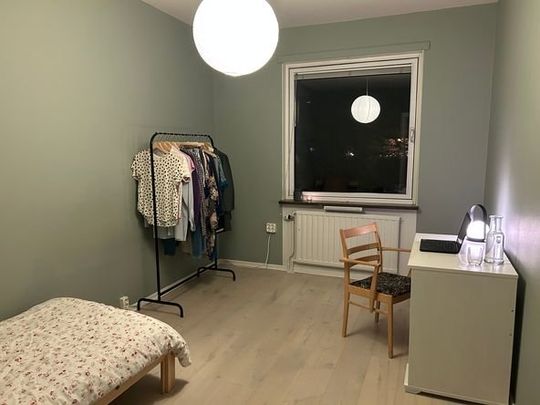 Östervägen, Solna - Photo 1