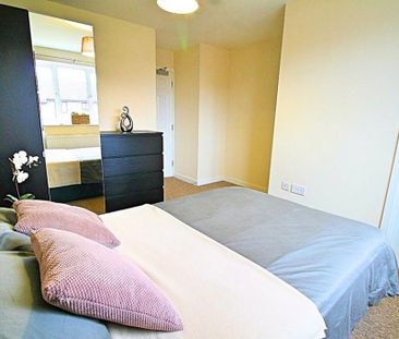 1 bedroom in a house share to rent - Photo 4