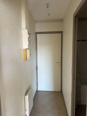 Location Appartement 1 pièce 27m² - Photo 5